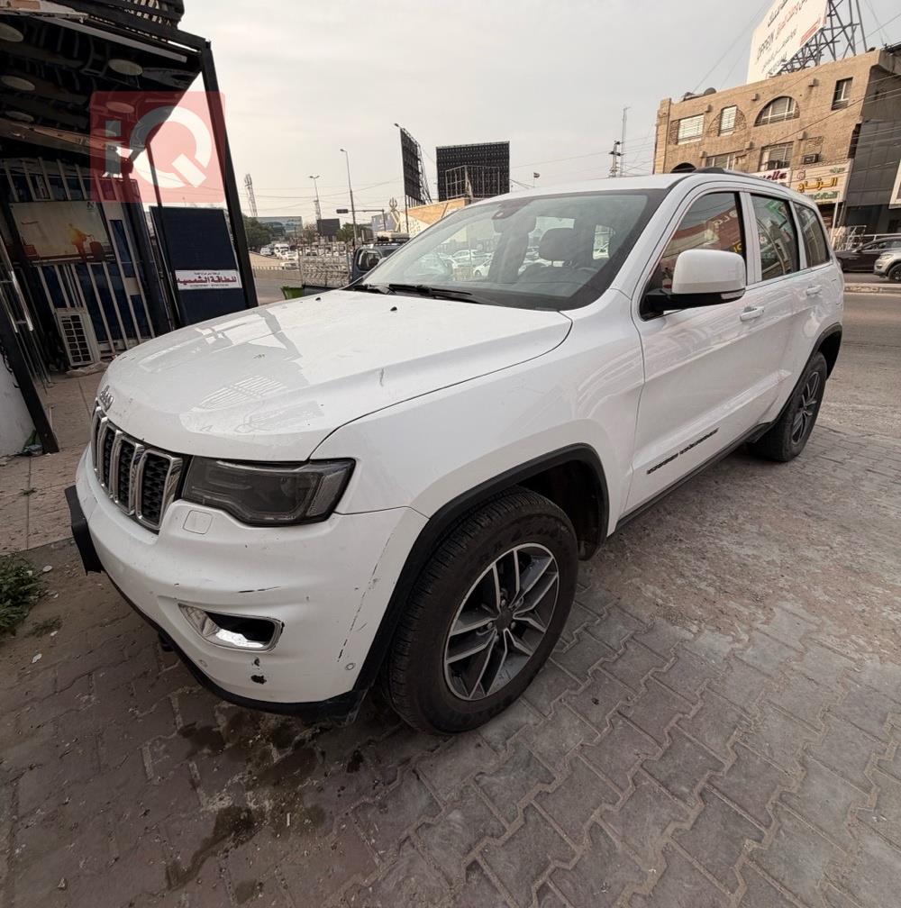 جیپ گراند شیرۆکی